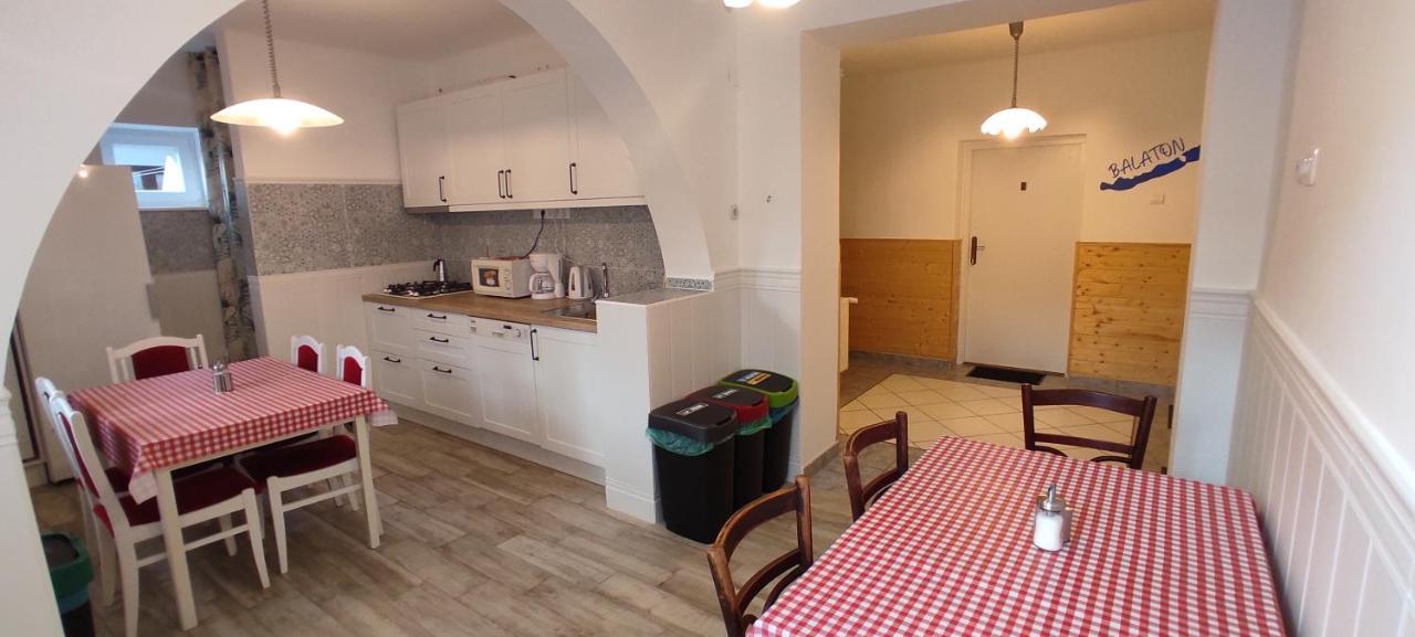 Hotel Timbi Vendeghaz Vonyarcvashegy Exteriér fotografie